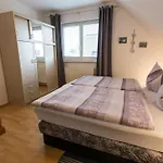 Gustel Apartament Freest