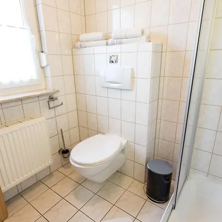 Gustel Freest